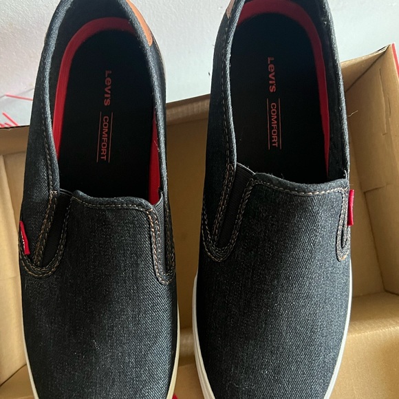 BRAND NEW Levi’s men’s 11M slip on - Picture 5 of 7